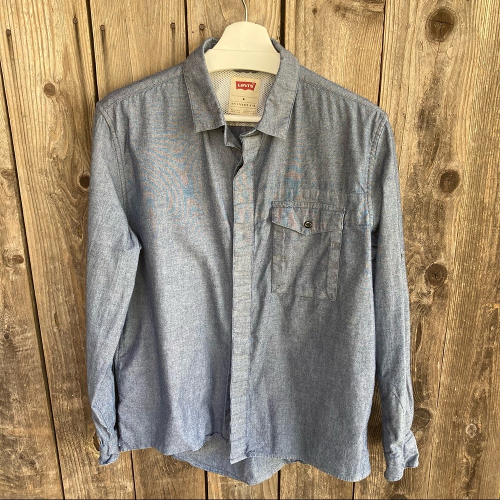 Levi’s Commuter Button down shirt chambray vents